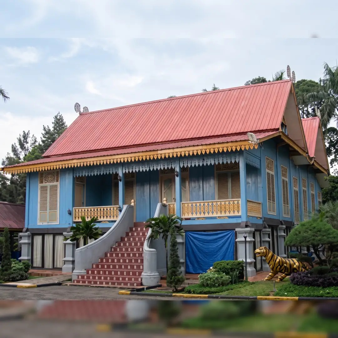 Rumah Adat Riau Belah Bubung Rumah Adat Riau Belah Bubung