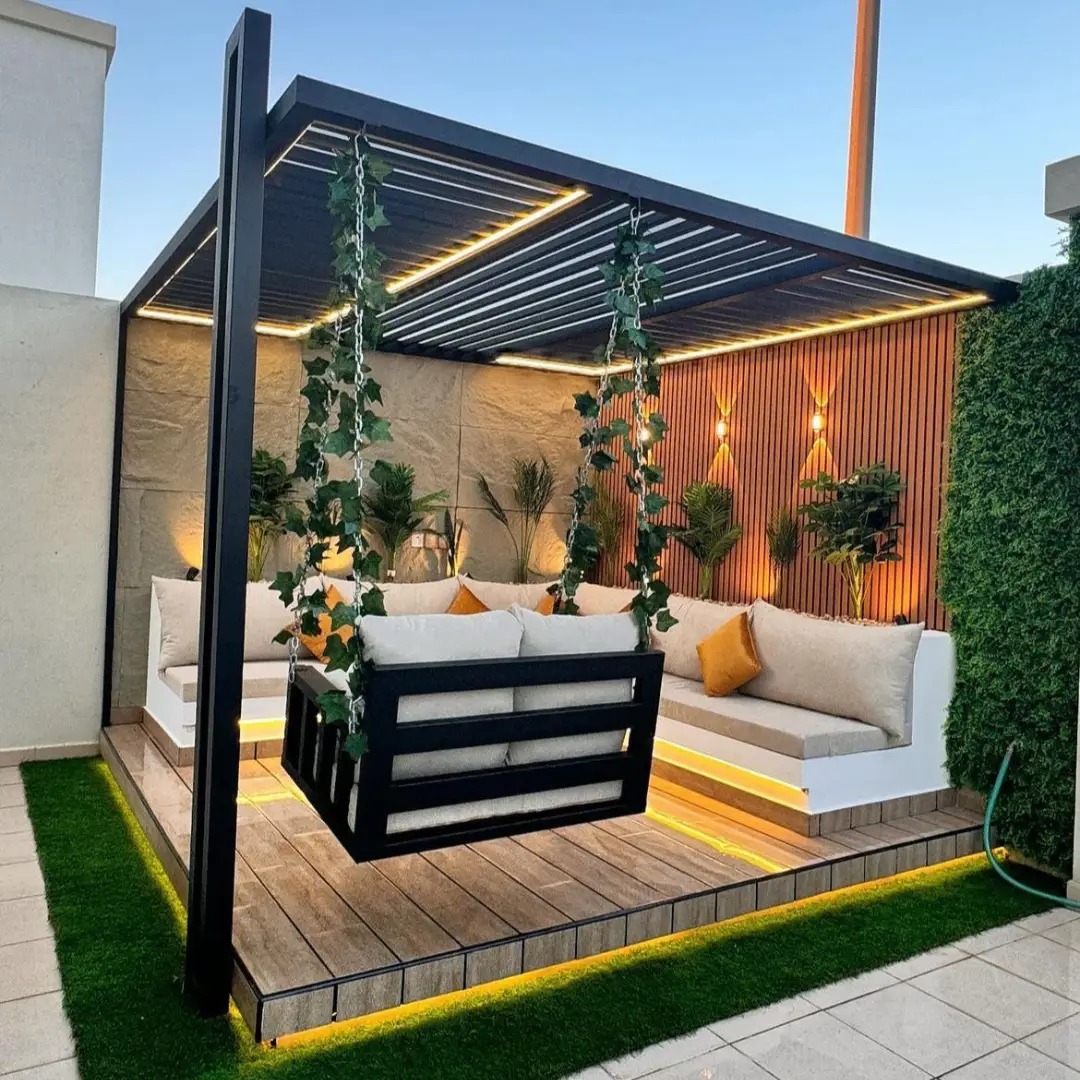 Rooftop Mini dengan Sofa dan Ayunan Rooftop Mini dengan Sofa dan Ayunan