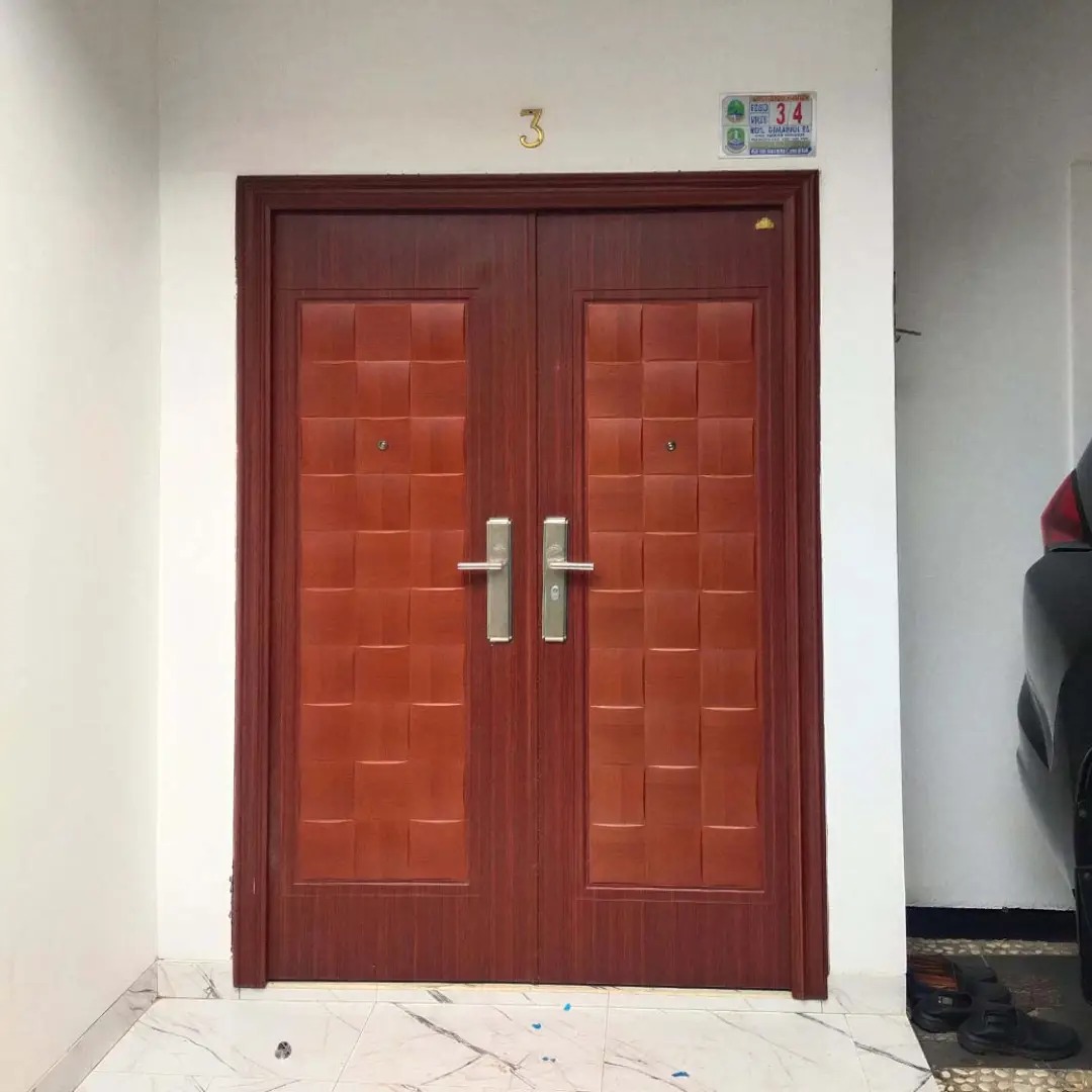 pintu baja fortress warna coklat kayu kemerahan pintu baja fortress warna coklat kayu kemerahan