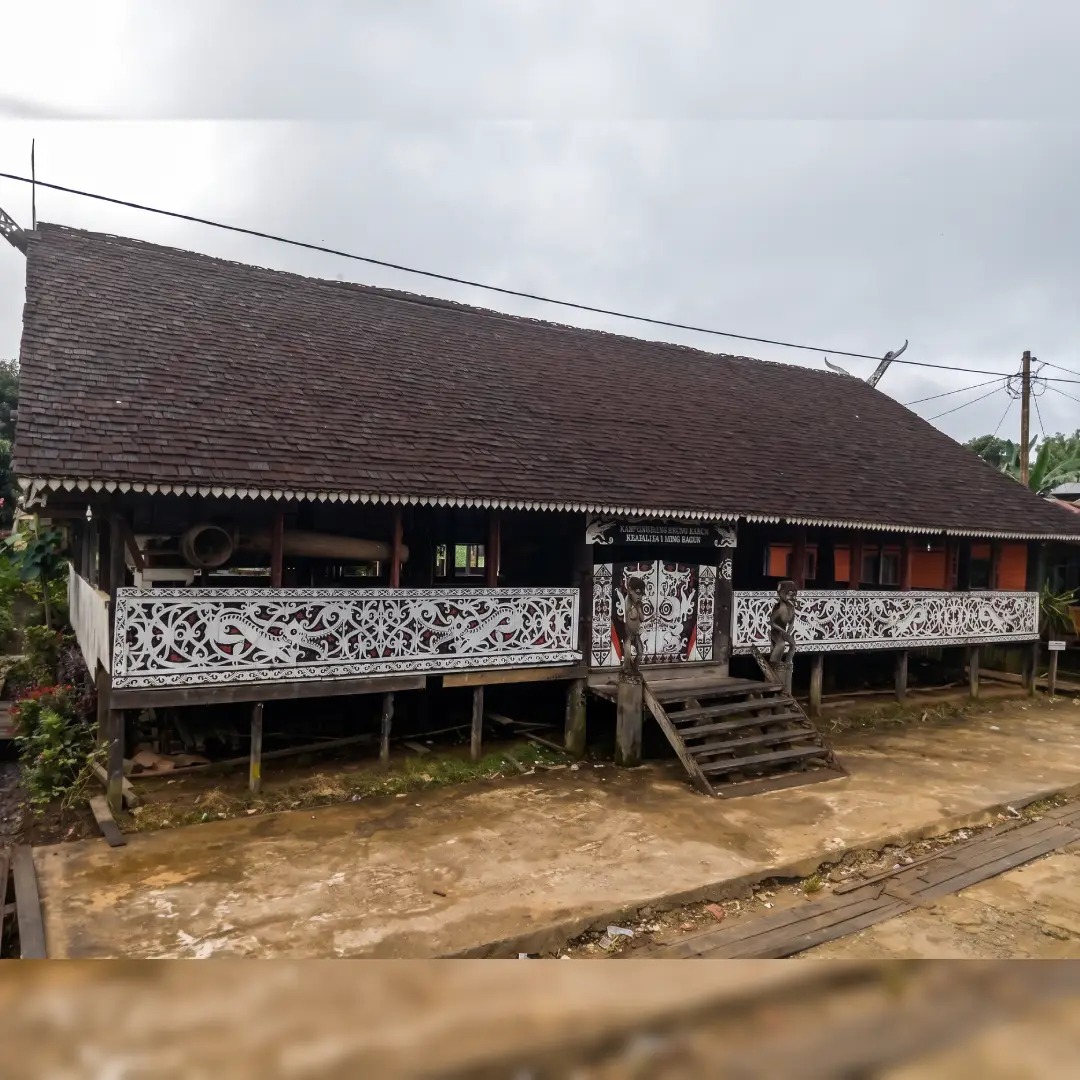 rumah adat di kalimantan timur rumah adat di kalimantan timur