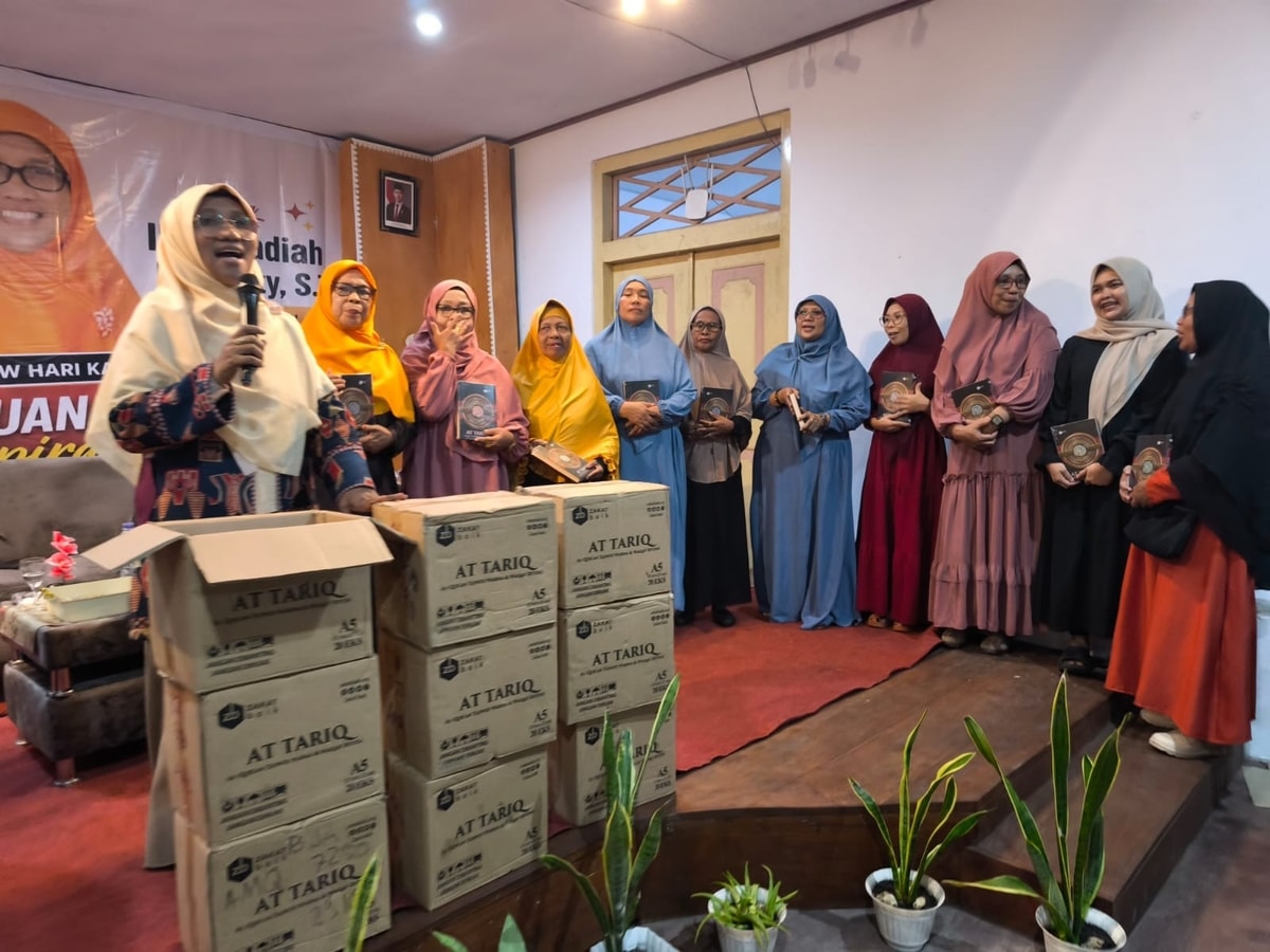 Cahaya Al-Qur'an Menyapa 18 Negeri di Banda Neira, Kepulauan Maluku Cahaya Al-Qur'an Menyapa 18 Negeri di Banda Neira, Kepulauan Maluku