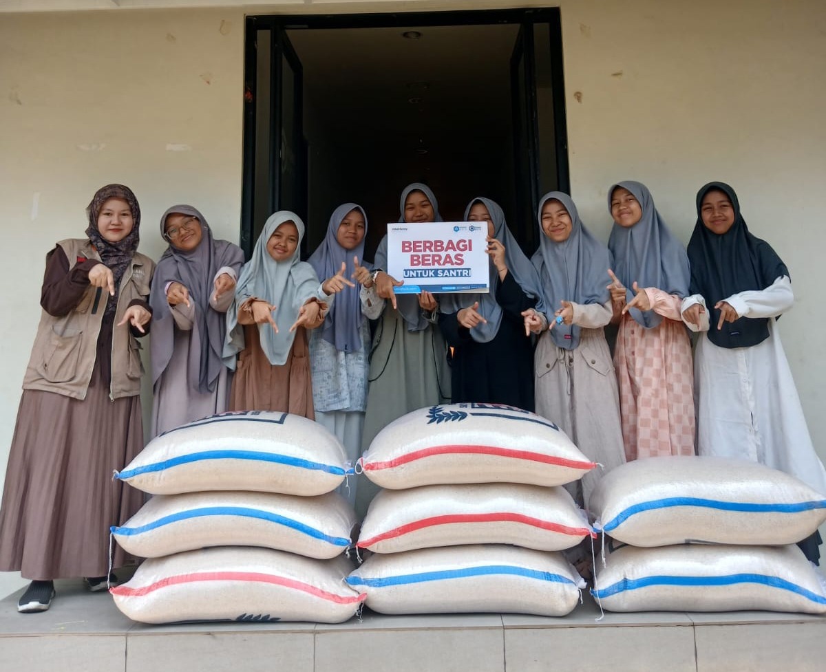 Jaga Keberlanjutan Pangan Santri, Ruang Baik Konsisten Salurkan Beras untuk RTQ Khairukkum Jaga Keberlanjutan Pangan Santri, Ruang Baik Konsisten Salurkan Beras untuk RTQ Khairukkum