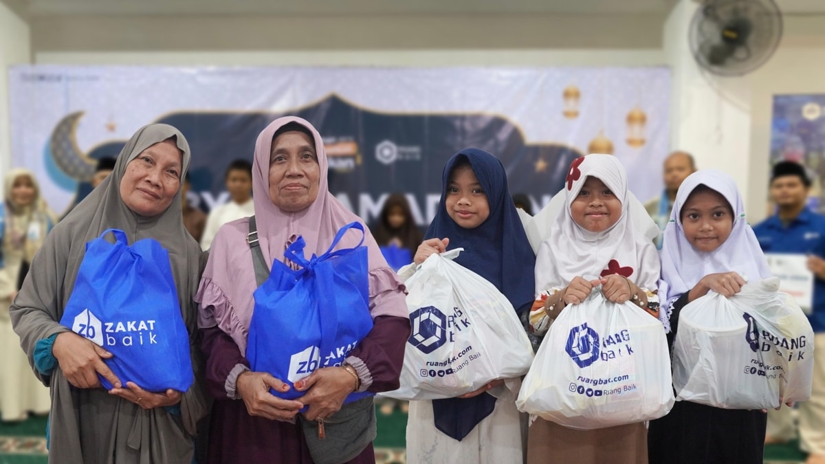 50 Yatim dan 40 Lansia Doakan Kebaikan untuk Ruang Baik 50 Yatim dan 40 Lansia Doakan Kebaikan untuk Ruang Baik