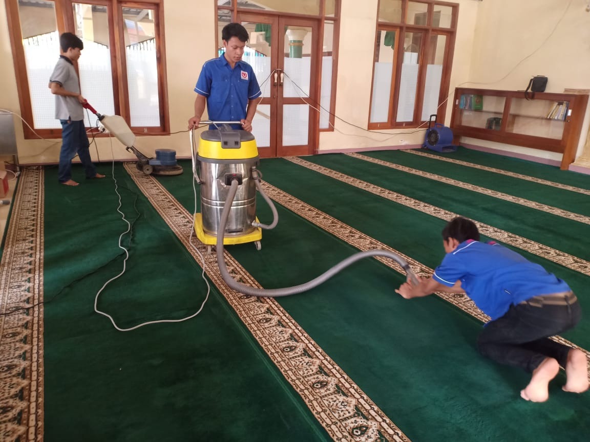 Cara Merawat dan Mencuci Karpet Masjid
