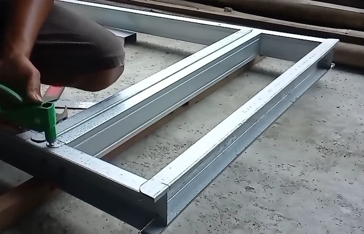 model kuden pintu dan jendela baja modern