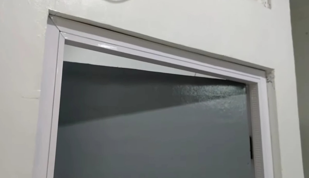 model kuden pintu dan jendela baja minimalis