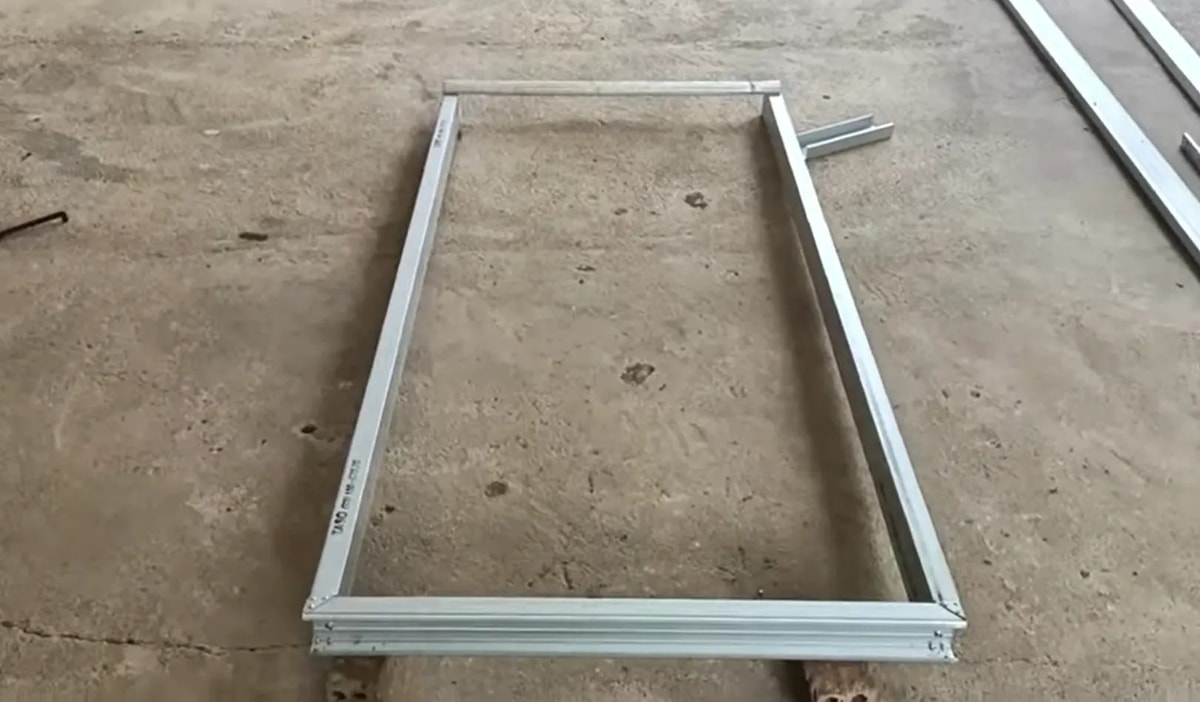 Cara Bikin Kusen Pintu dari Baja Ringan Kanal C