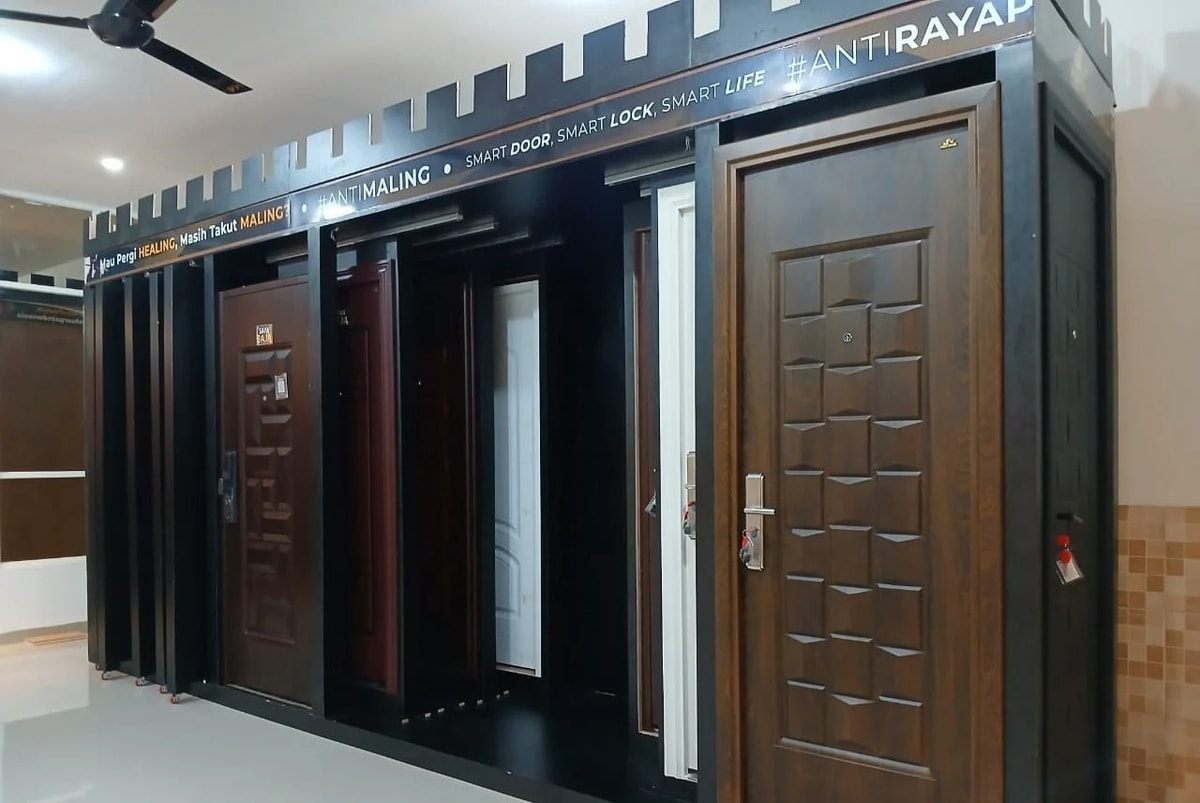 Mau Pintu Murah dan Kuat? Beli Pintu Baja di Depo Bangunan!