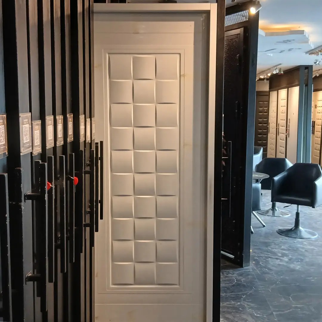 pintu baja fortress warna putih
