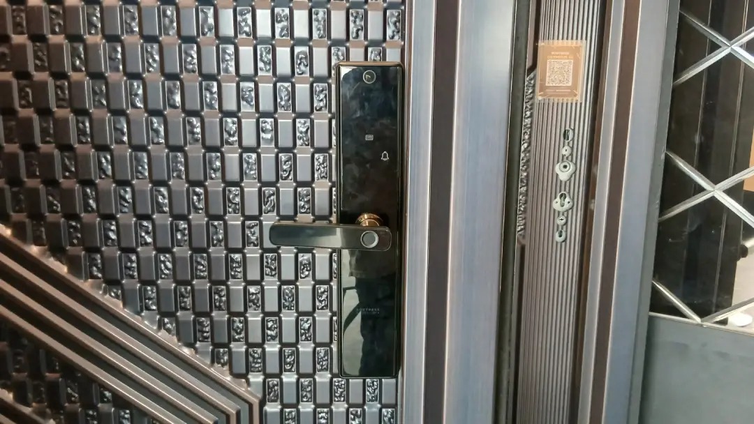 Bagaimana Cara Pasang Kunci Digital di Pintu Baja? Begini Langkahnya!