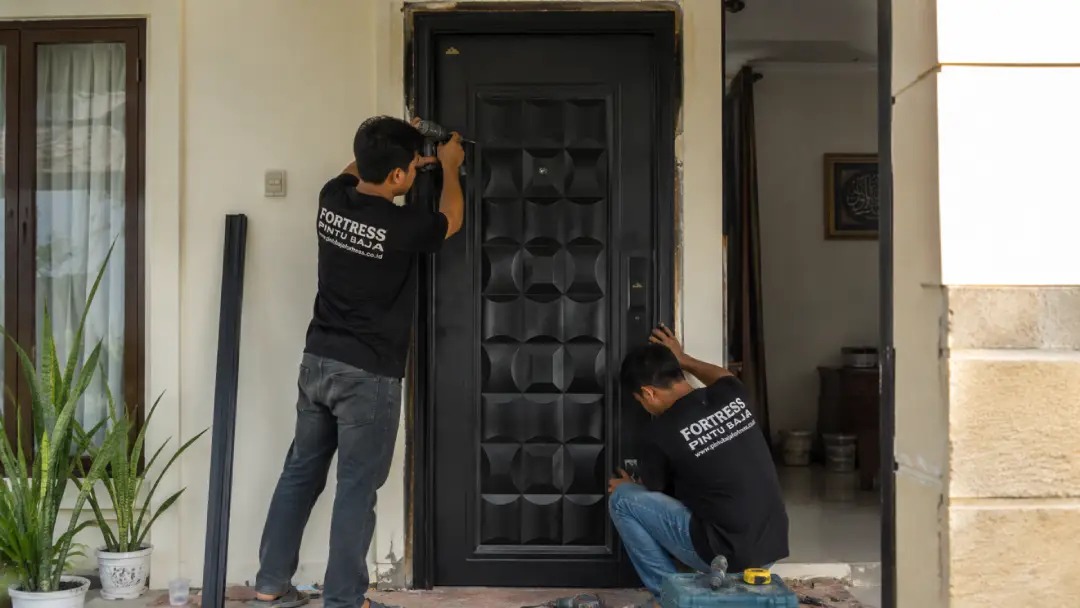 Berapa Lama Proses Pemasangan Pintu Baja? Ternyata Selama Ini!