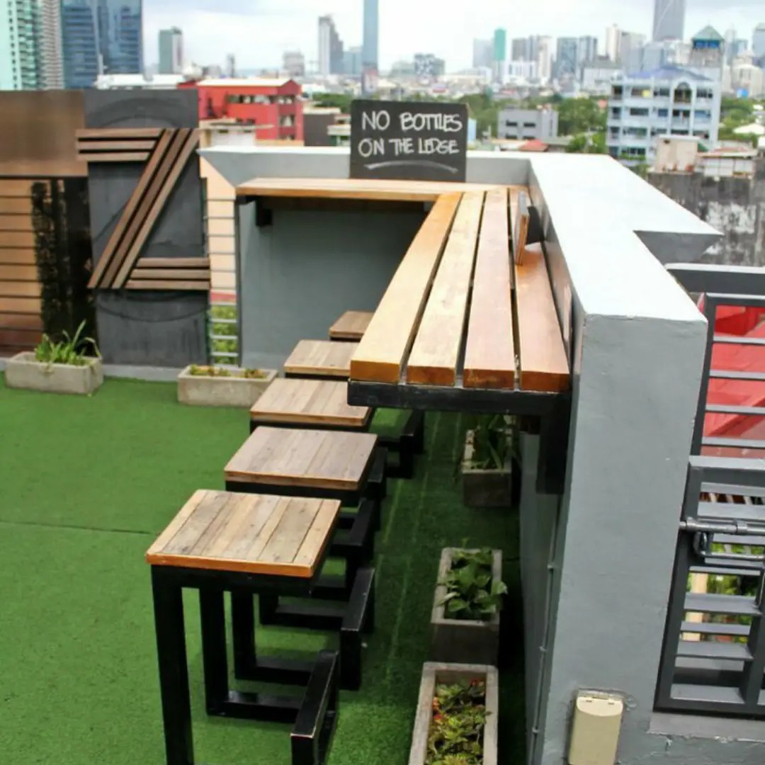 Rooftop Gaya Kafe yang Kekinian