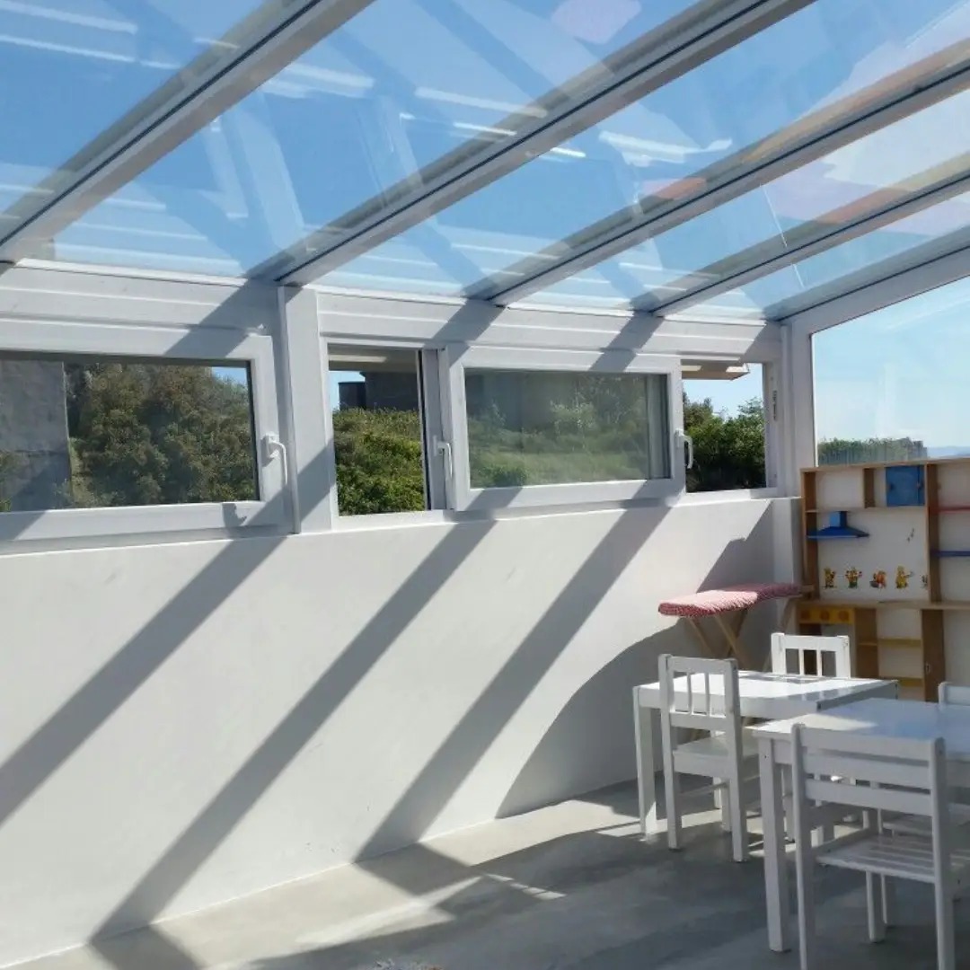 Rooftop Minimalis Dominasi Putih