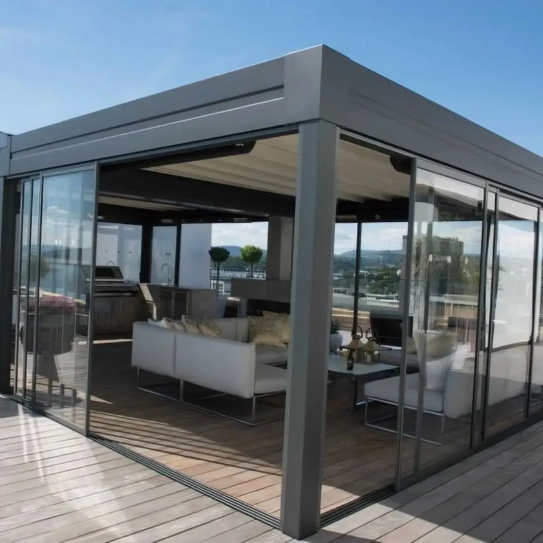 Rooftop Besar yang Mewah dengan Sentuhan Modern