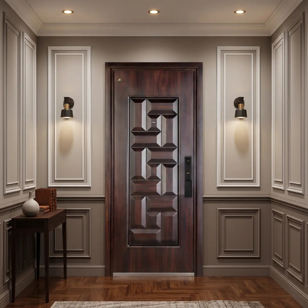 Dinding dengan Wall Moulding PVC dan Pintu Baja Motif Kayu Merk Fortress