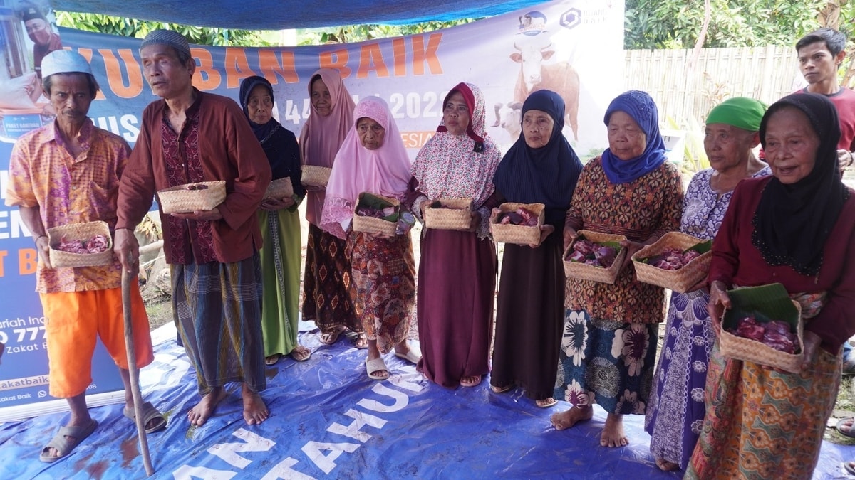 Setahun Menanti, Sehari Menguatkan. Qurbanmu Dinanti Mereka di Kampung Sampay, Bogor