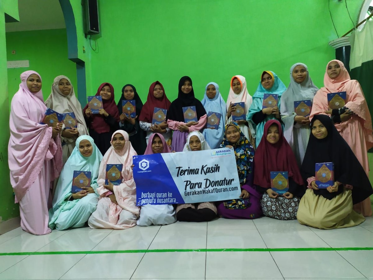 Ruang Baik Salurkan 10.000 Eksemplar Al Quran Keseluruh Wilayah Indonesia