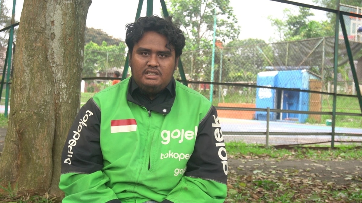 Tetap Melaju Meski Terbatas, Ruang Baik Bantu Perjuangan Reifaldi, Mahasiswa Pengemudi Ojol, Menuju Wisuda