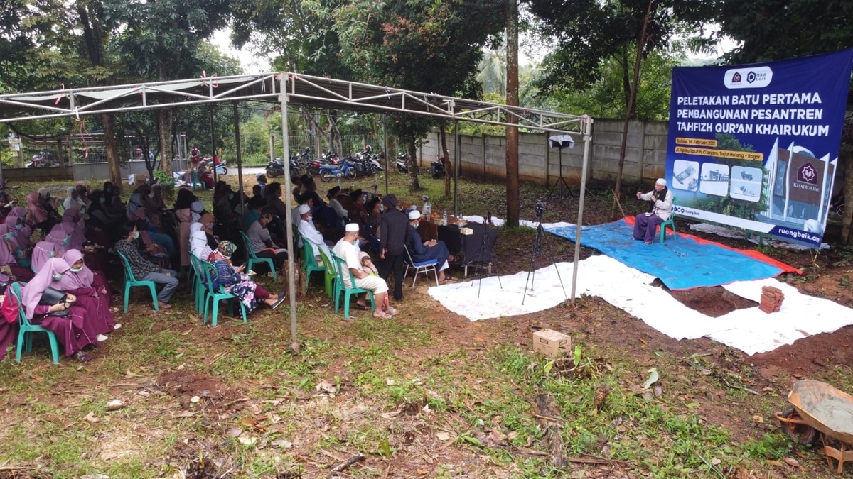 suasana acara Peletakan Batu Pertama Pembangunan Pesantren Tahfizh Quran Khairukum di Jl. Kp. Kaliputih, Citayam, Tajurhalang, Kabupaten Bogor
