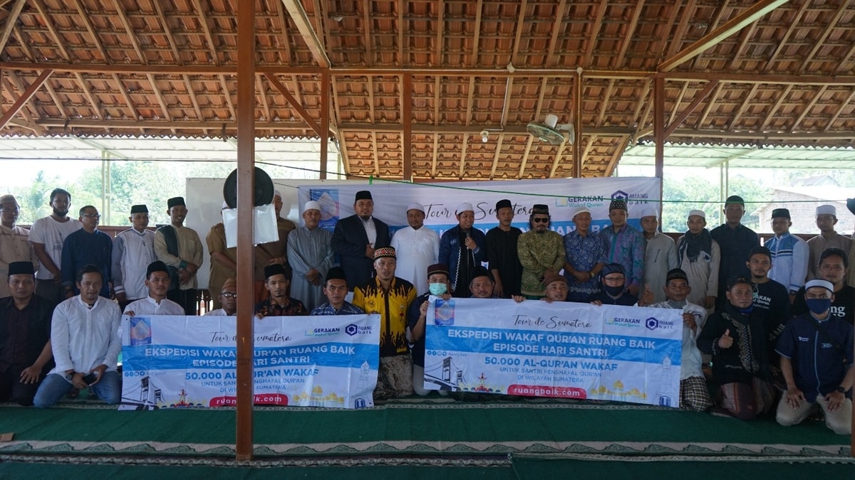 Gelar Silaturahim Pimpinan Pesantren Se Lampung Selatan, Ruang Baik Salurkan 8000 Mushaf Al Quran Wakaf