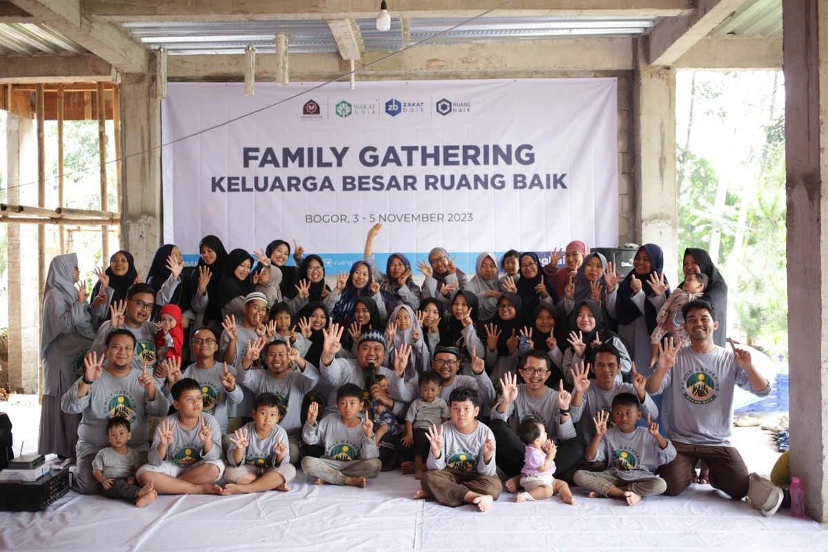 Family Gathering Ruang Baik Tetap Hangat Di Tengah Guyuran Hujan