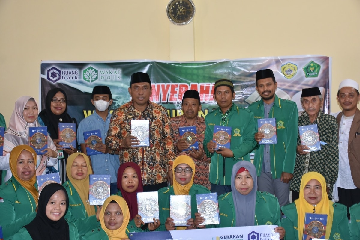 10.000 Al Quran dan 6.000 Buku IQRO Telah Disalurkan di Sulawesi Tenggara
