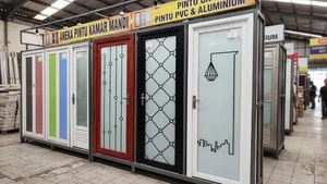 Cuma 1 Jutaan, Ini Pintu Kamar Mandi yang Bagus dan Awet!