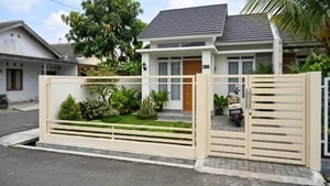 3 Model Cat Pagar Rumah Warna Cream untuk Tampilan Minimalis