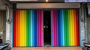 Ini Warna Cat Pintu Ruko Besi Terbaik, Nomor 3 Paling Favorit!