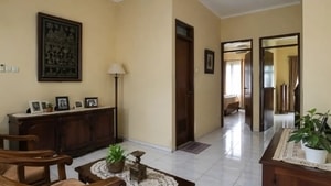 3 Inspirasi Interior Rumah Warna Cream Tua yang Sejuk dan Elegan