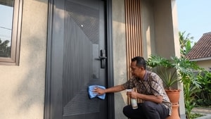 Apakah Pintu Baja Hemat Biaya Perawatan? Ini Penjelasan Lengkapnya!