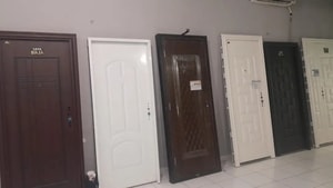 Buat Rumah Aman dan Elegan dengan Pintu Baja Murah Pilihan Ini!