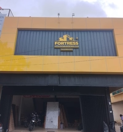 pintu baja palembang, cabang Fortress
