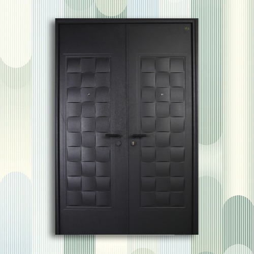 pintu mewah warna cat black carbon