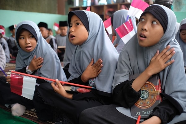 Meriahkan Bulan Kemerdekaan, 5.000 Al Quran dan 5.000 Buku IQRO Disalurkan di Kabupaten/Kota di Lampung