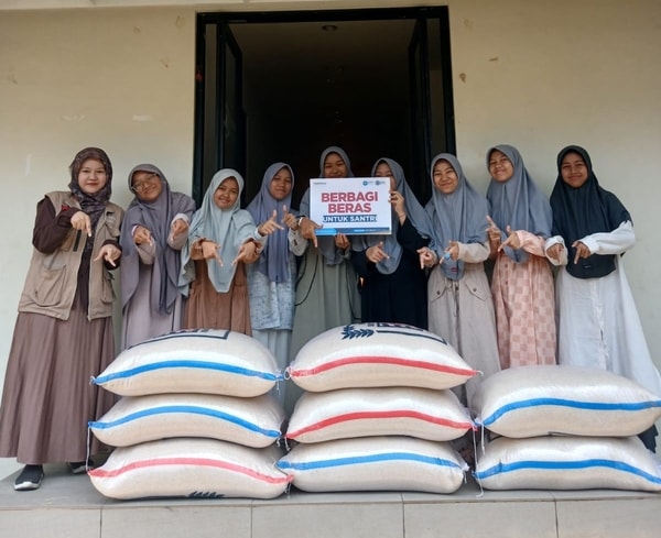 Jaga Keberlanjutan Pangan Santri, Ruang Baik Konsisten Salurkan Beras untuk RTQ Khairukkum