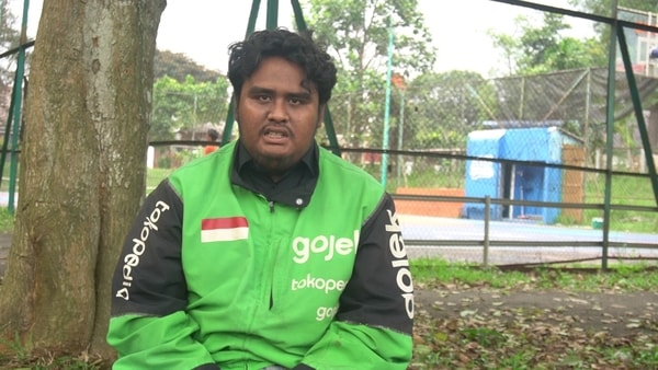Tetap Melaju Meski Terbatas, Ruang Baik Bantu Perjuangan Reifaldi, Mahasiswa Pengemudi Ojol, Menuju Wisuda