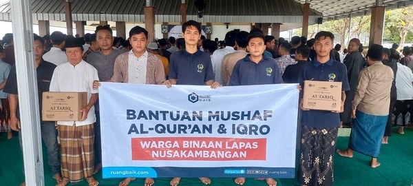 Menumbuhkan Semangat Belajar Al-Qur’an, Ruang Baik Salurkan 400 Al-Qur’an dan 240 Iqro’ ke Lapas Nusakambangan