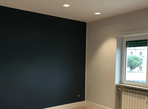 kombinasi warna cat plafon dan dinding hitam doff dan putih