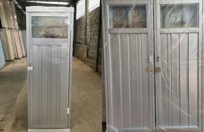 Pintu Baja Ringan Kamar Mandi