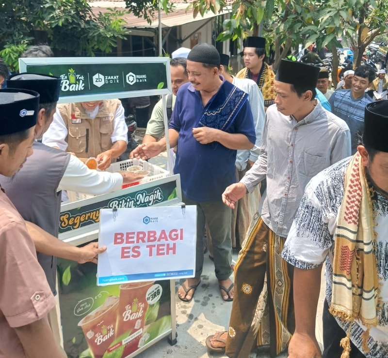 Jumat Berkah, Berbagi Kesegaran untuk Jamaah Shalat Jumat wilayah Bogor dan Depok
